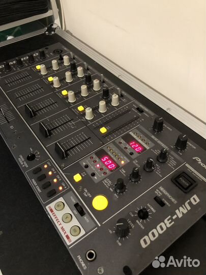 DJ пульт Pioneer DJM 3000