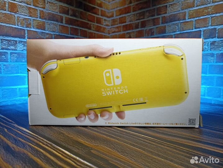 Nintendo Switch Lite Новая Жёлтая