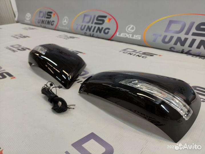 Накладки зеркал с поворотником LC200 2008-2011г