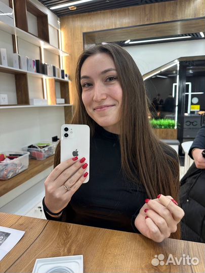 iPhone 15, 256 ГБ