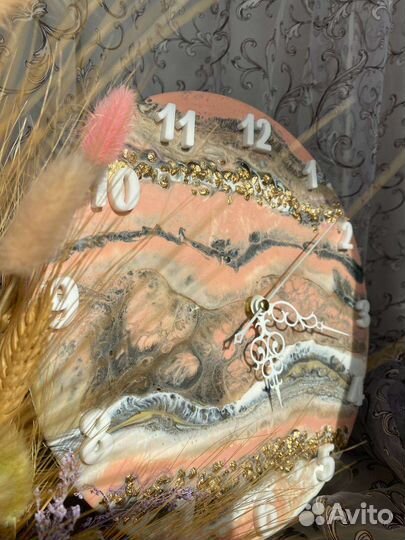 Настенные часы из эпоксидной смолы