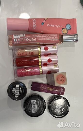 Декоративная косметика б/у