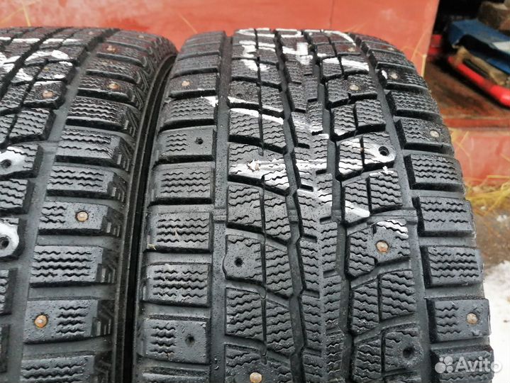 Dunlop SP Winter Ice 01 205/55 R16 94T