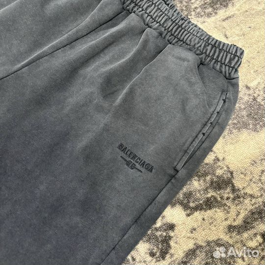 Штаны Balenciaga