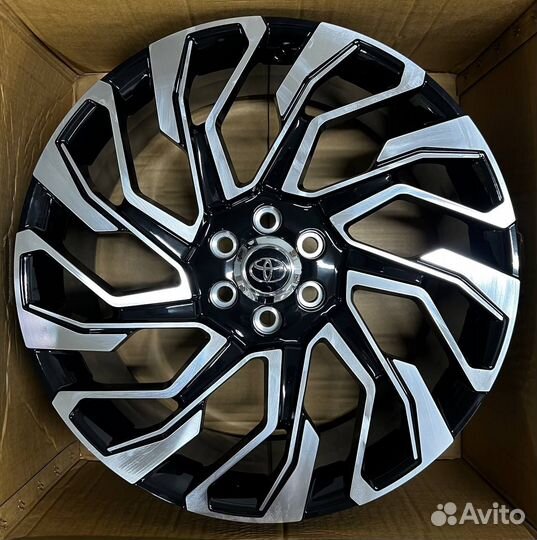 R24 Комплект колес toyota land cruiser 300 6/139.7