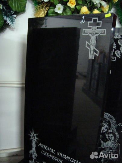 Памятники из натурального гранита в рассрочку