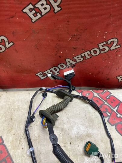 Проводка двери передняя правая Nissan X-Trail T32