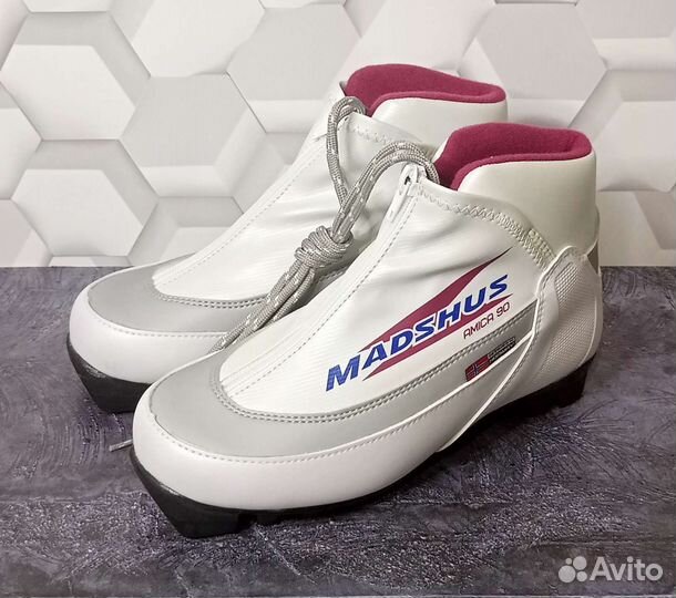 Лыжные ботинки SNS NNN Fischer Madshus