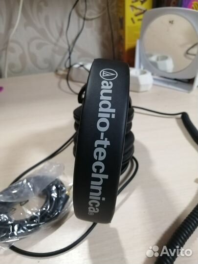 Наушники Audio-Technica ATH M40x