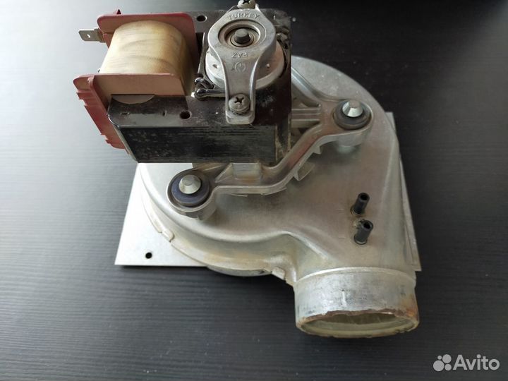 Вентилятор Buderus Logamax U052-24k