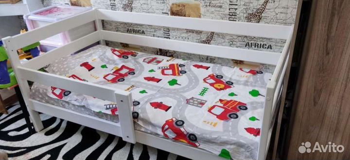 Детская кровать с бортиками