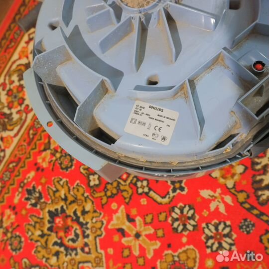 Моющий пылесос Phillips Triathlon 2000