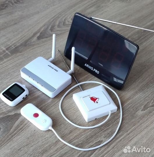 Кнопка вызова персонала, помощи больному в палату