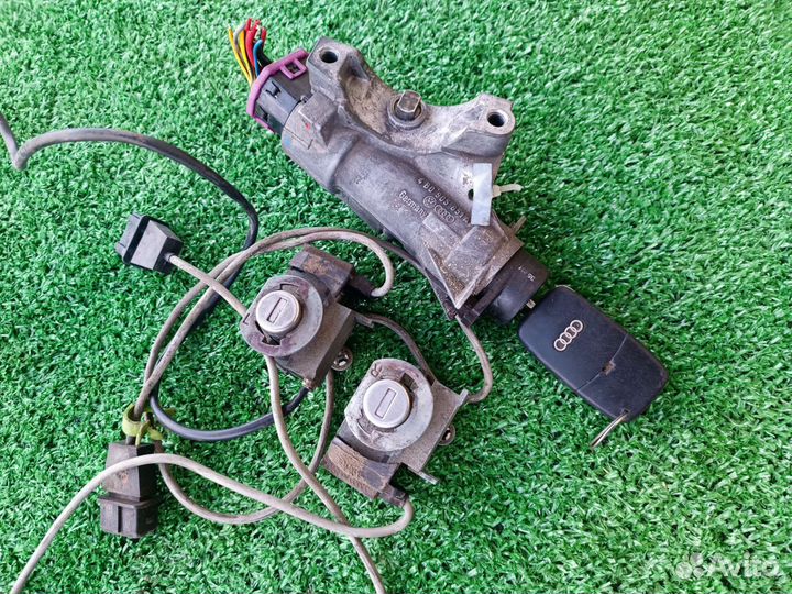 Замок зажигания Ауди А4 Б5 до Рестайлинг С ключом