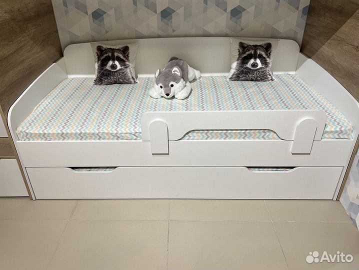 Кровать двухуровневая 