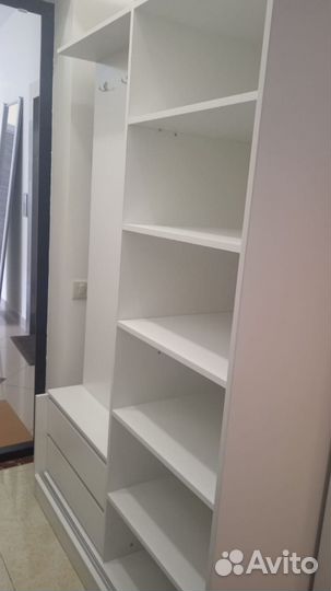 Шкаф новый в прихожую