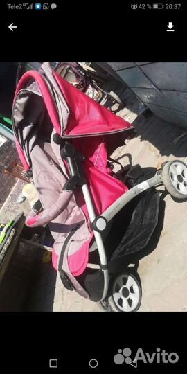 Прогулочная коляска