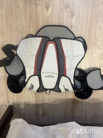 Нагрудник хоккейный L