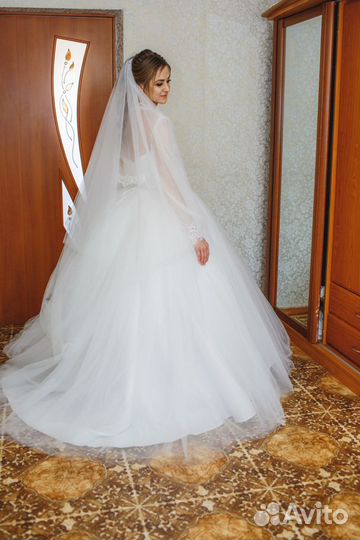 Свадебное платье