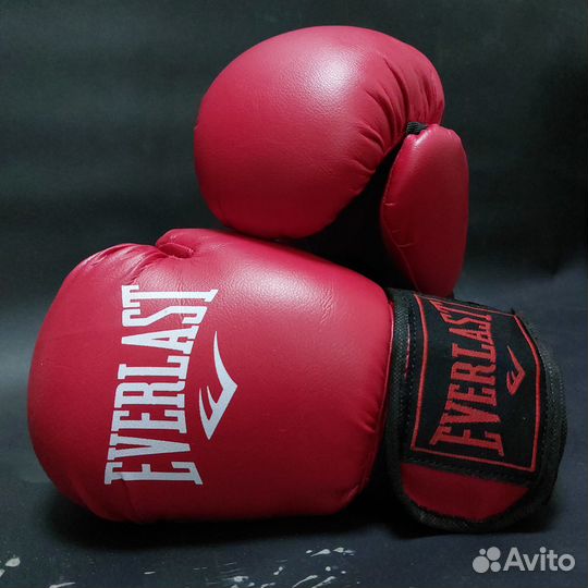 Боксерские перчатки Everlast Red