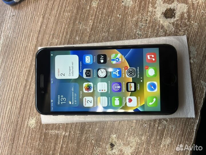 iPhone 8, 64 ГБ