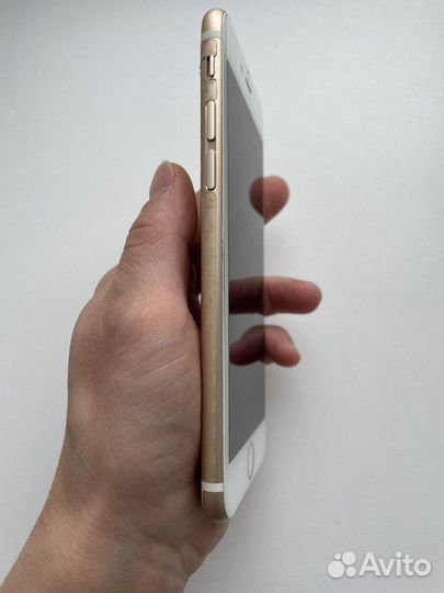 Телефон iPhone 6s