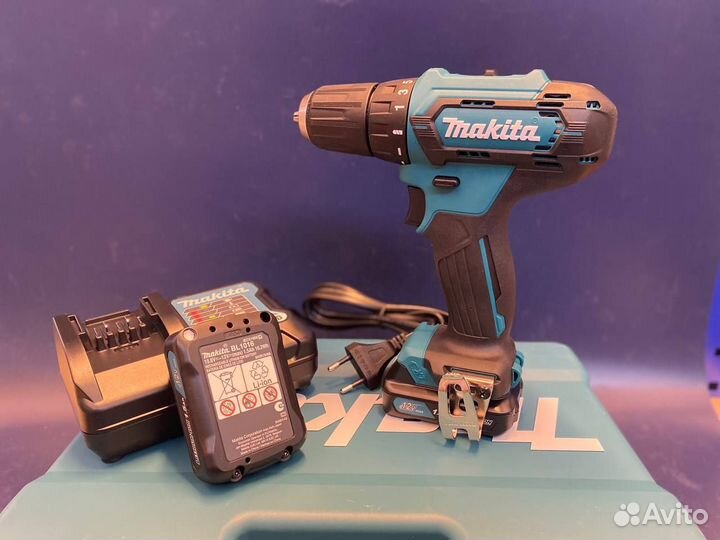 Аккумуляторная дрель-шуруповерт Makita DF333D