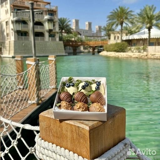 Клубнике в бельгийском шоколаде в подарочной короб