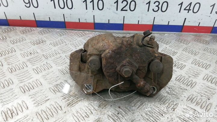 Суппорт передний правый Opel Zafira 2 (B) 2007