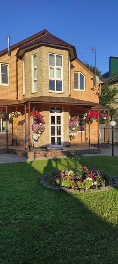 Дом 277,7 м² на участке 12 сот.