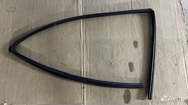 Уплотнительная резинка двери