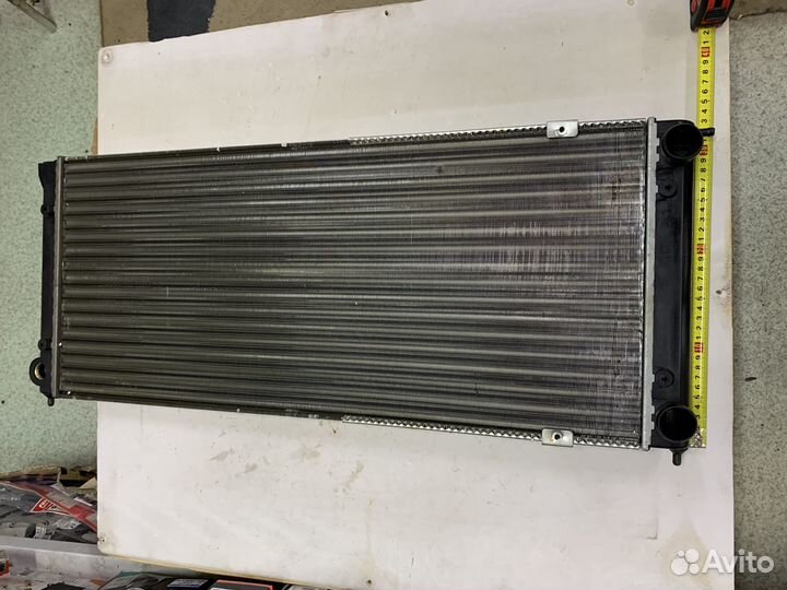 Радиатор охлаждения 353121253 VW Passat B3