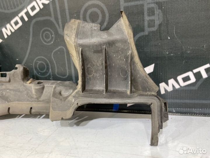 Воздуховод радиатора передний правый Bmw X5 E53