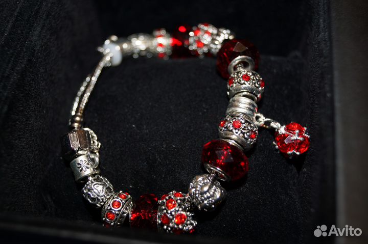 Браслет с шармами Pandora