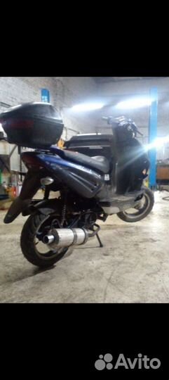 Продаю скутер stels tactic 100