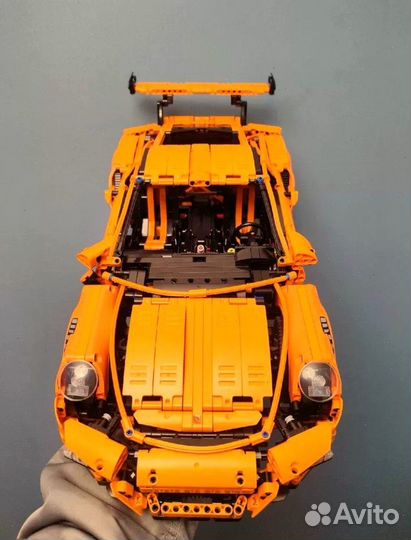 Яркий оранжевый Porsche 911 GT3 RS для сборки