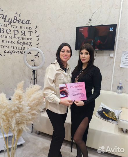 Наращивание ресниц модель