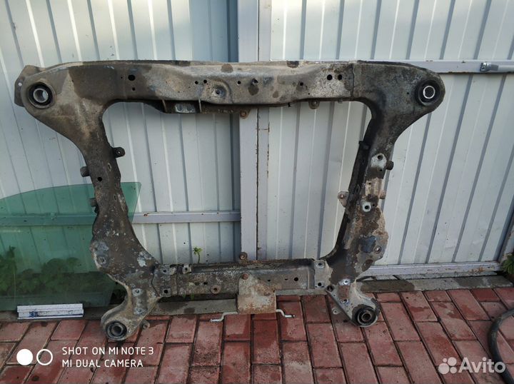 Подрамник передний Вольво Volvo S60 XC70 V70 S80