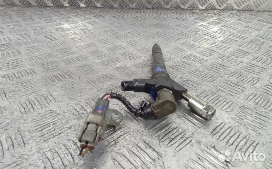 Форсунка дизельная toyota corolla verso 2 (HBR15AL