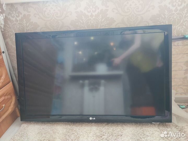 Телевизор LG 42 дюйма, Full HD