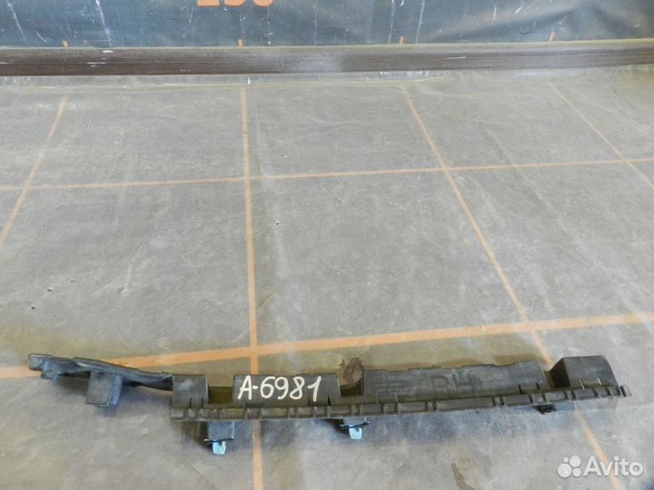 Кронштейн порога правого - Hyundai i40 (2011-н.в)