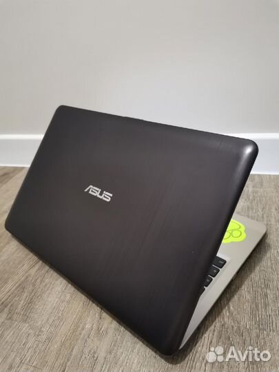 Игровой Asus/i3-6/MX 110 2 Gb/256 Gb SSD/6 Gb DDR4