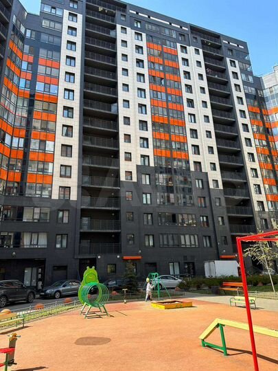 2-к. квартира, 70 м², 8/15 эт.