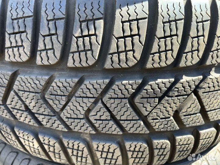 Pirelli Winter Sottozero 3 225/40 R18