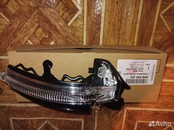 Указатель поворота правого зеркала Q7