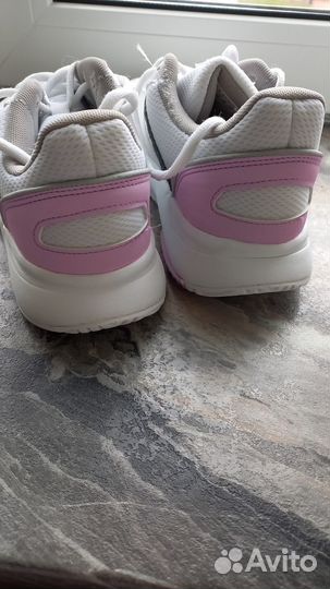 Кроссовки adidas для тенниса