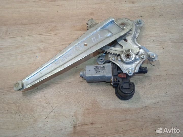 Стеклоподъемник передний левый Toyota Camry V30