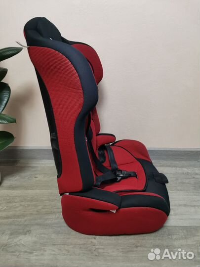 Автокресло Stiony универсальное