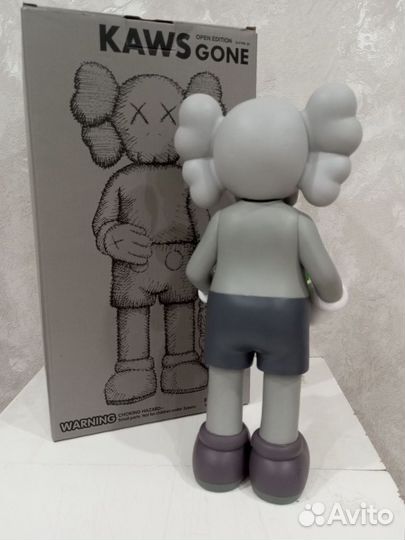 Фигурка kaws с деньгами money