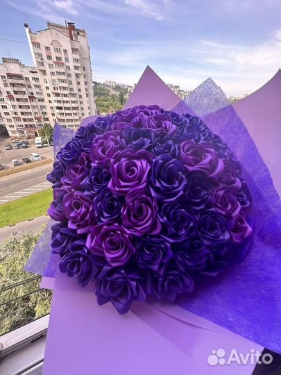 Розы из атласных лент